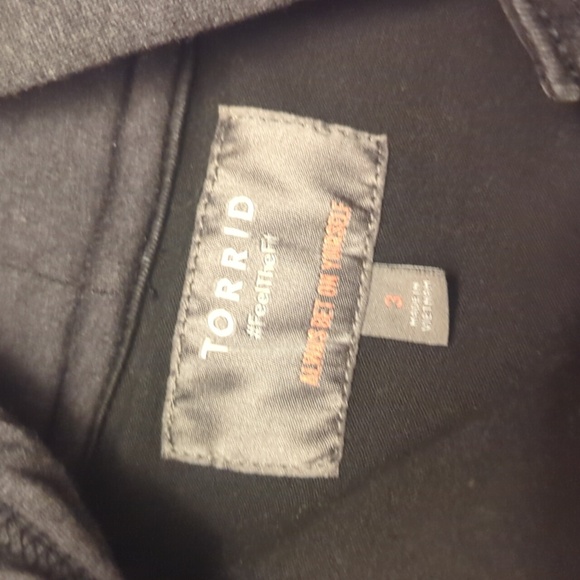 Denim Trucker Jacket, Vintage Black - Picture 8 of 10